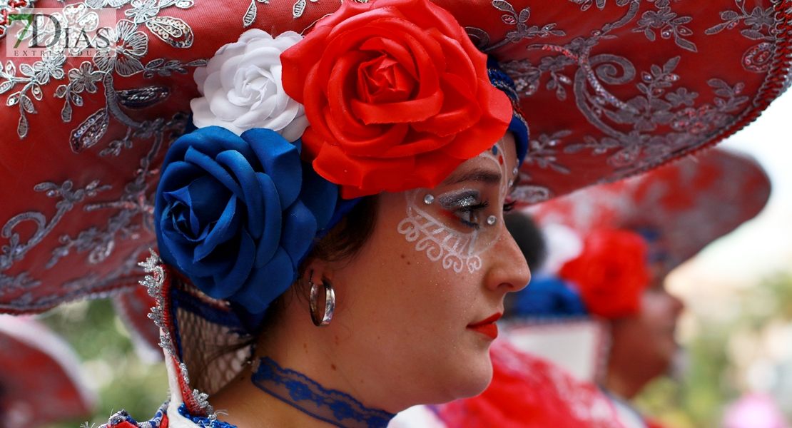 Disfruta de los mejores primeros planos del gran desfile del carnaval 2023