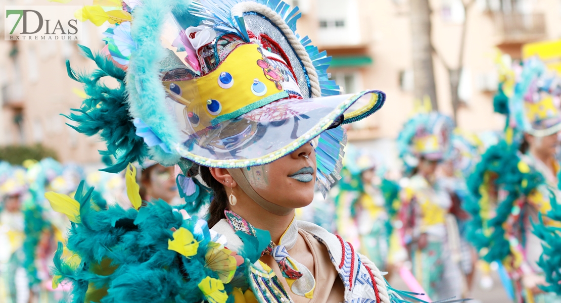 Disfruta de los mejores primeros planos del gran desfile del carnaval 2023