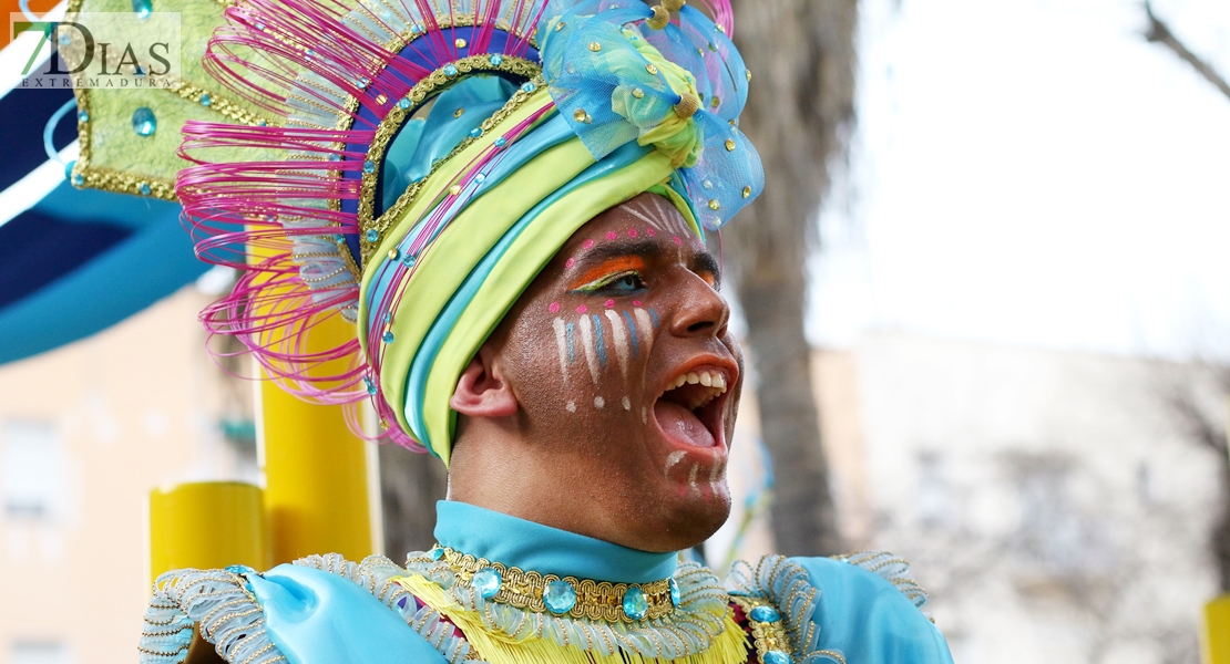 Disfruta de los mejores primeros planos del gran desfile del carnaval 2023