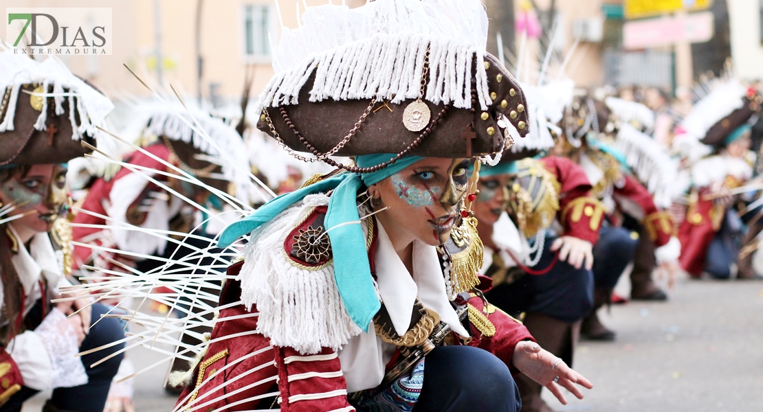 Disfruta de los mejores primeros planos del gran desfile del carnaval 2023