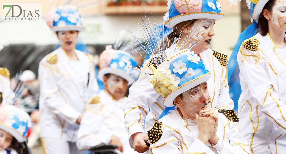 Disfruta de los mejores primeros planos del gran desfile del carnaval 2023