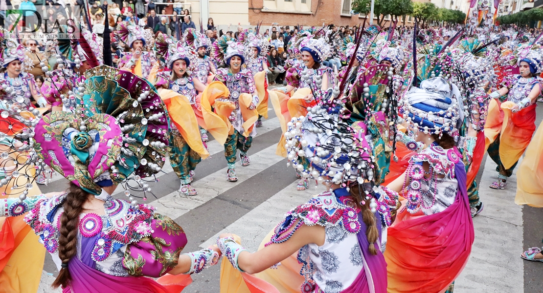 REPOR I: Mejores planos generales del desfile del Carnaval de Badajoz