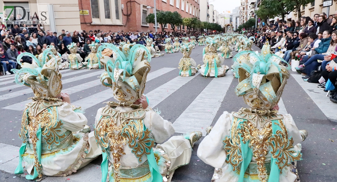 REPOR I: Mejores planos generales del desfile del Carnaval de Badajoz