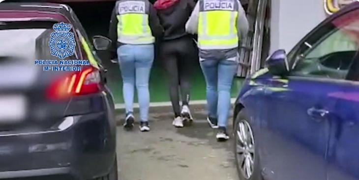 Detenidos por cometer distintos delitos y actos vandálicos y compartir sus acciones en redes