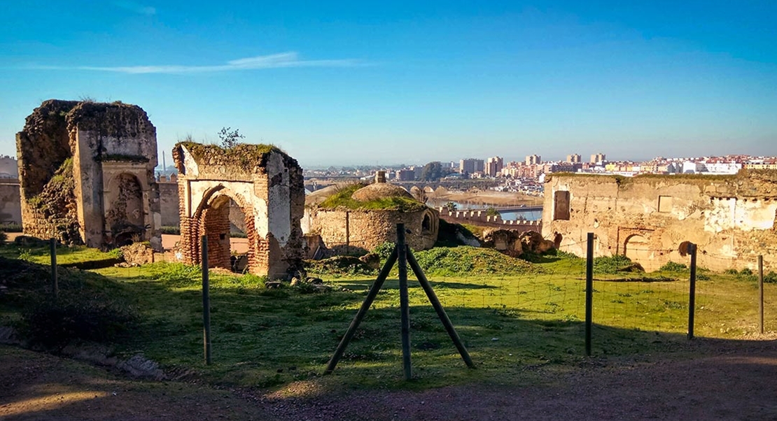 La Cívica denuncia que la Junta no invierte en los monumentos de Badajoz