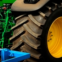 Un tractor aplasta a un hombre en una finca extremeña