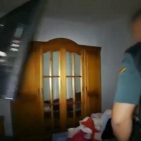 Detenido tras esperar a su víctima dentro de un armario