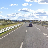 Un camión obliga a cortar un carril de la A-66