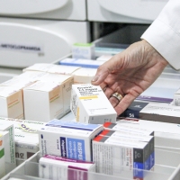 Miles de farmacias se unen frente al desabastecimiento de medicamentos