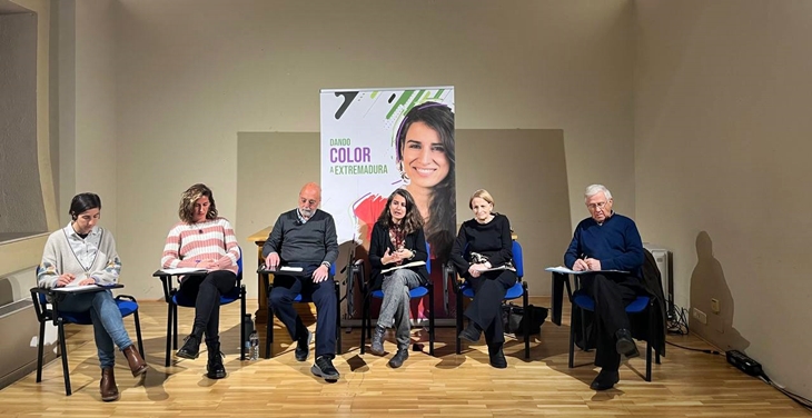 De Miguel pide que la mejora del sistema público de salud sea “una prioridad” para Vara