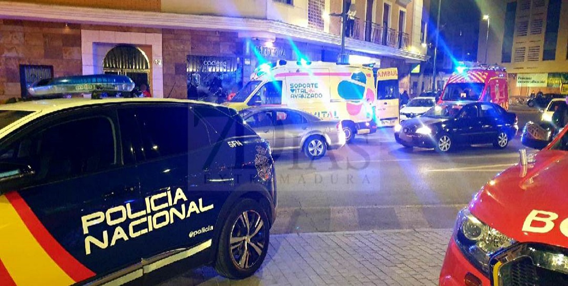 Un joven se precipita a un patio en San Fernando (Badajoz)