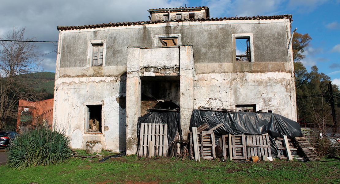 El penoso estado de este edificio de Extremadura levantado por orden del rey