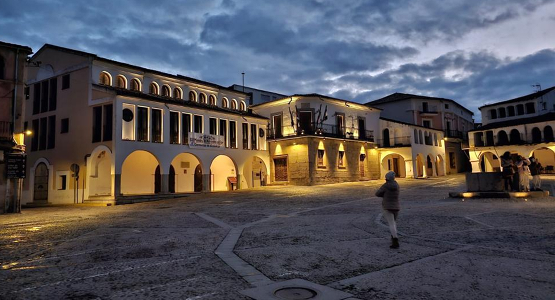 Así luce ahora la Plaza Mayor de Garrovillas que debes visitar en Extremadura