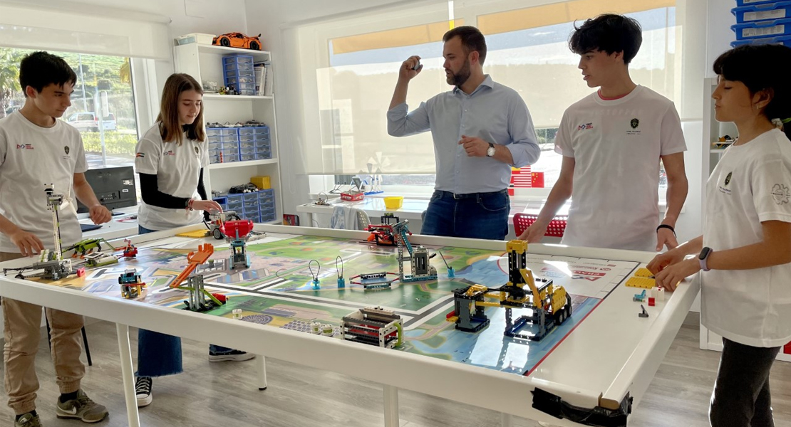 Un equipo de Cáceres en la final del campeonato más importante de robótica educativa Un equipo de Cáceres en la final del campeonato más importante de robótica educativa