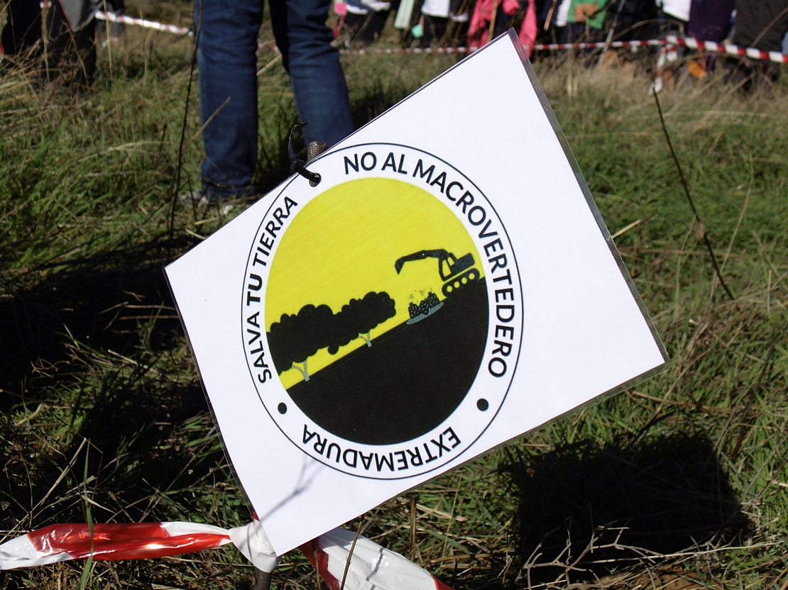 Jornada reivindicativa en Salvatierra: actividades contra el macrovertedero