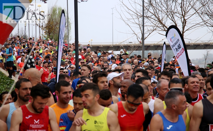 Imágenes de la Maratón y Media Maratón Ciudad de Badajoz II