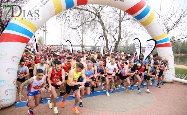 Imágenes de la Maratón y Media Maratón Ciudad de Badajoz II