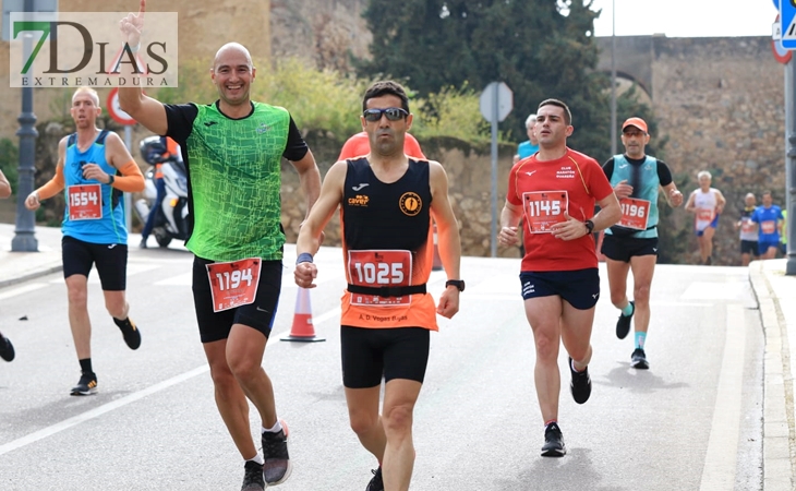 Imágenes de la Maratón y Media Maratón Ciudad de Badajoz