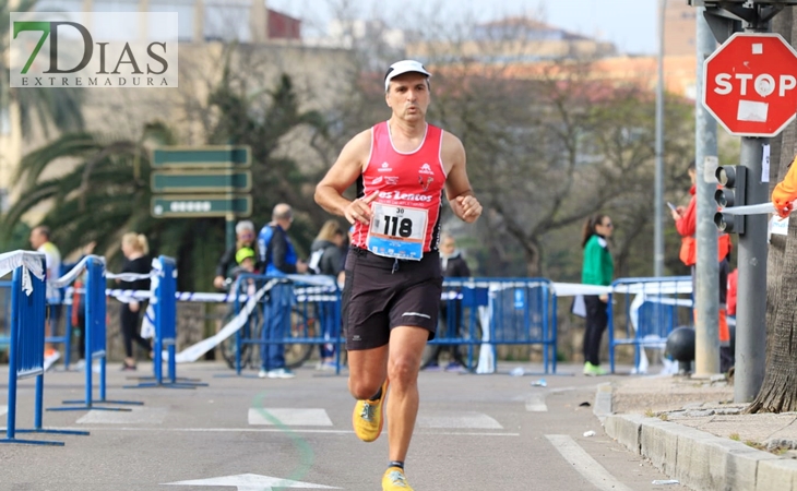 Imágenes de la Maratón y Media Maratón Ciudad de Badajoz