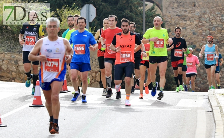 Imágenes de la Maratón y Media Maratón Ciudad de Badajoz