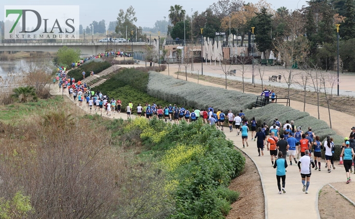 Imágenes de la Maratón y Media Maratón Ciudad de Badajoz