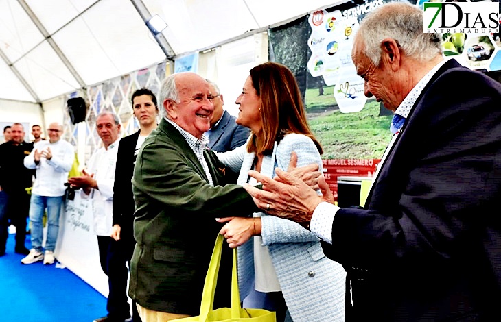 Alconchel celebra la X edición de la Feria del Espárrago y la Tagarnina