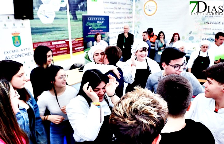 Alconchel celebra la X edición de la Feria del Espárrago y la Tagarnina