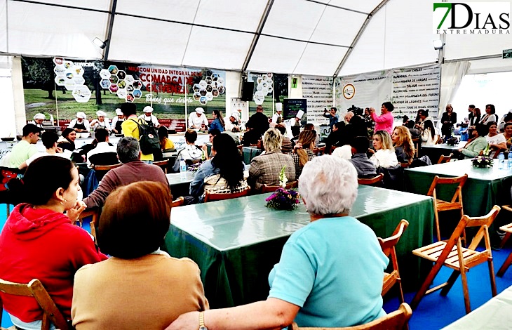 Alconchel celebra la X edición de la Feria del Espárrago y la Tagarnina