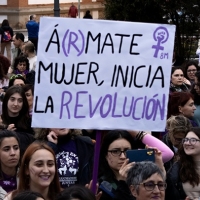 1200 personas se manifiestan en Badajoz este 8M
