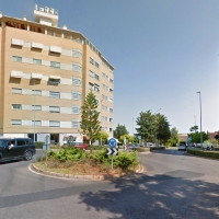 La demolición de un edificio y una tapa hundida obligan a cortar dos calles de Cáceres