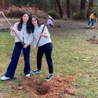 Enseñando a los jóvenes extremeños a reforestar