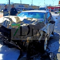 Un fallecido tras una colisión entre un coche y un camión en Almendralejo
