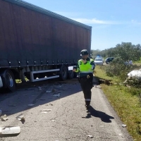 Cinco heridos en una colisión en el límite provincial entre Badajoz y Cáceres