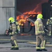 Arde una planta de residuos en Plasencia