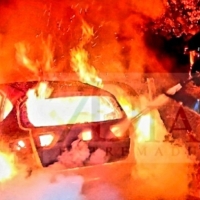 Madrugada de incendios en Badajoz: varios puntos limpios un coche y un bar