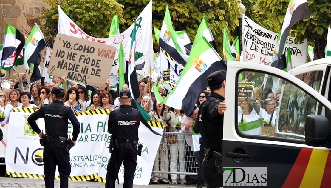 'Salva Tu Tierra' califica de "tortuosa tramitación el expediente del macrovertedero por parte de la Junta"