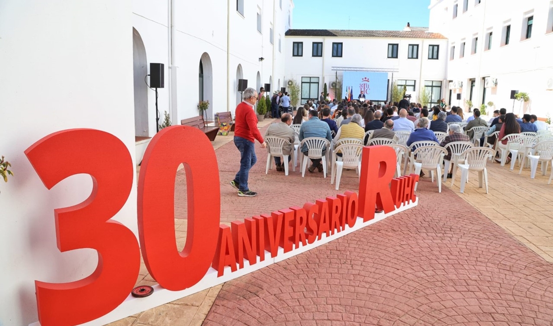 La Residencia Universitaria Hernán Cortés celebra sus 30 años