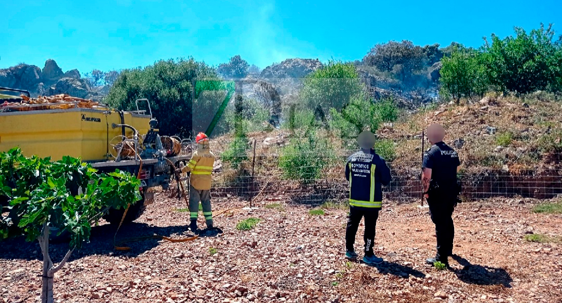 Amplio dispositivo de emergencia para extinguir un incendio en Santa Marta (BA)