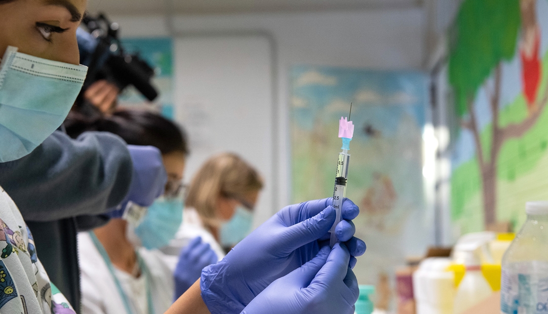 El SES administra casi 227.000 cuartas dosis de la vacuna anticovid