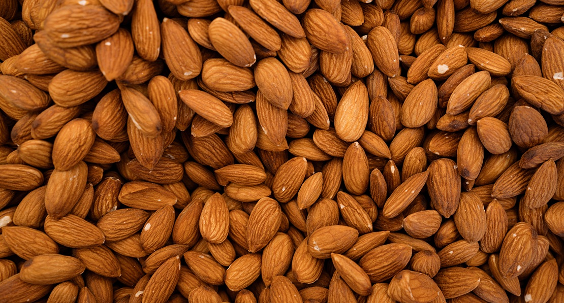 La almendra española se abre al gran mercado chino