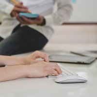 Ayudas a empresas que apliquen la jornada laboral de cuatro días