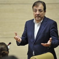Vara firma el decreto de convocatoria de elecciones