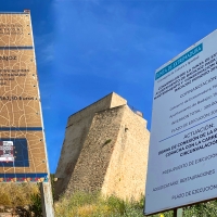 Cabezas exige retirar carteles del entorno de la Alcazaba: &quot;Alguno lleva 12 años&quot;