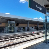 Última fase de las obras de renovación de vías y ampliación de andenes en la estación de Badajoz