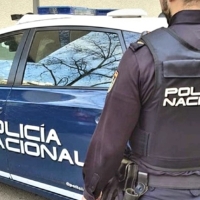 Agentes de Policía Nacional salvan la vida a una joven en Badajoz