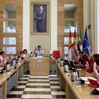 Inician el expediente para declarar la jota cacereña como himno de la ciudad