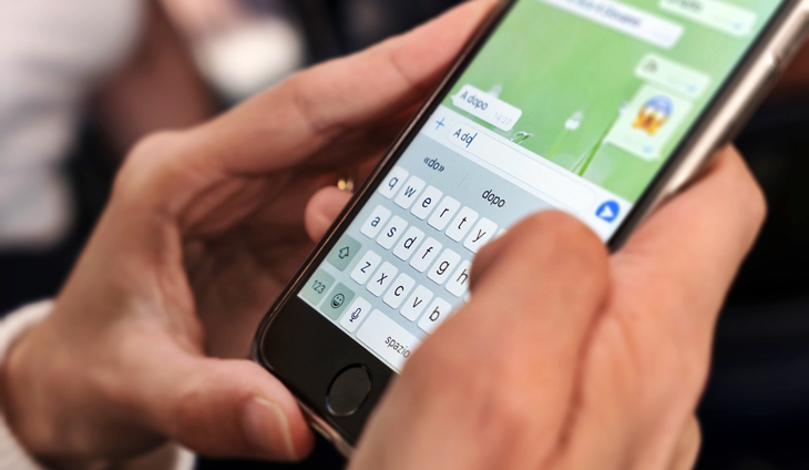 WhatsApp ya permite guardar los mensajes temporales