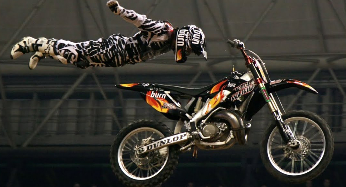 Herrera del Duque acoge un espectáculo de ‘freestyle motocross’