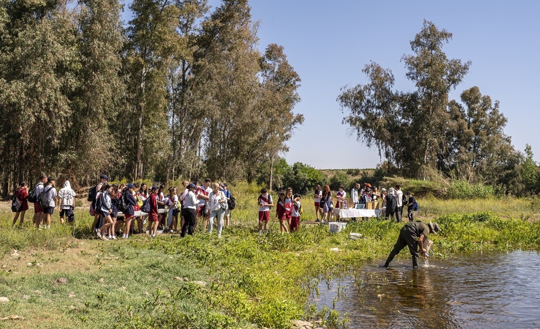 Jornada educativa sobre los problemas del agua con alumnos del IES Sopeña de Badajoz