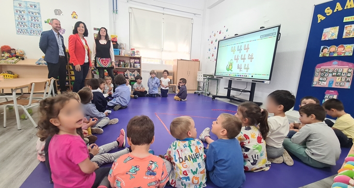 Nuevos equipamientos tecnológicos para las aulas extremeñas Nuevos equipamientos tecnológicos para las aulas extremeñas